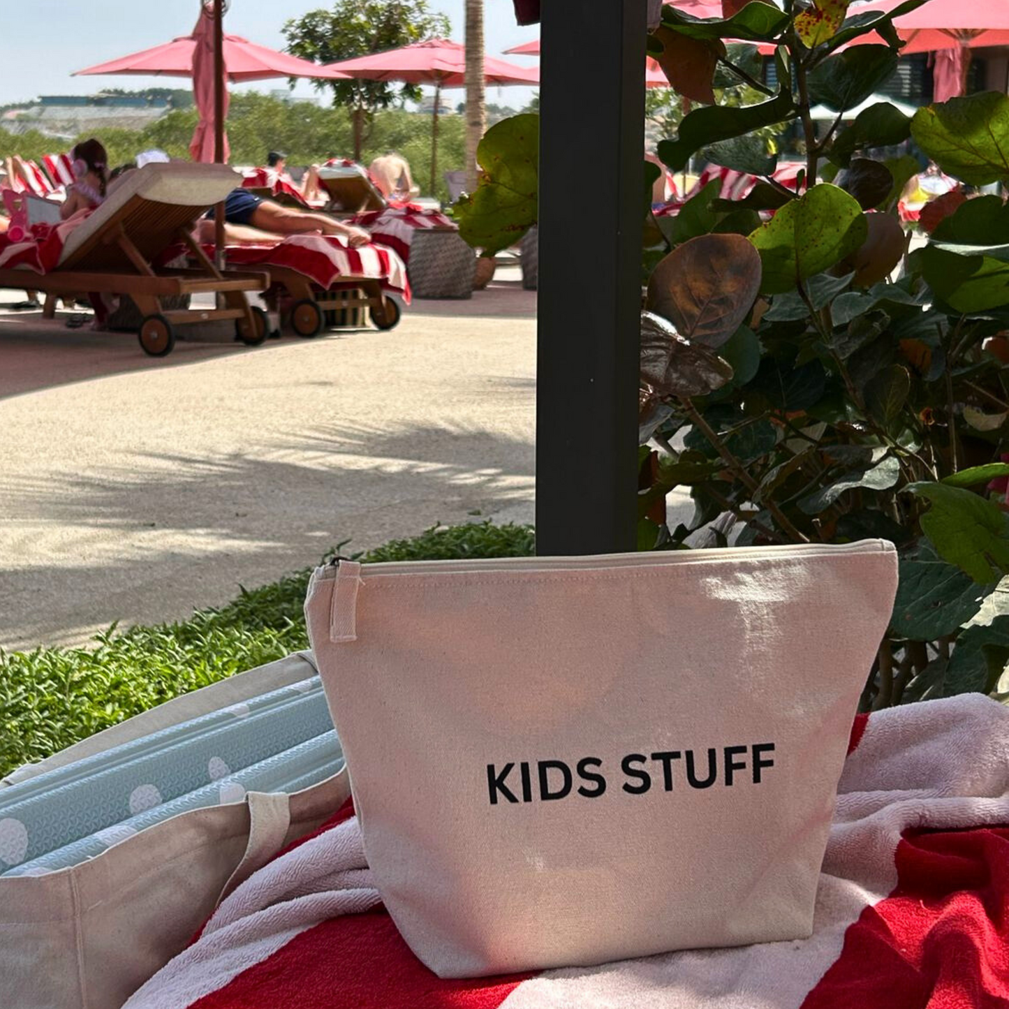 KIDS STUFF POUCH